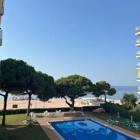 Beach Apartment Costa Brava Bed & Breakfast